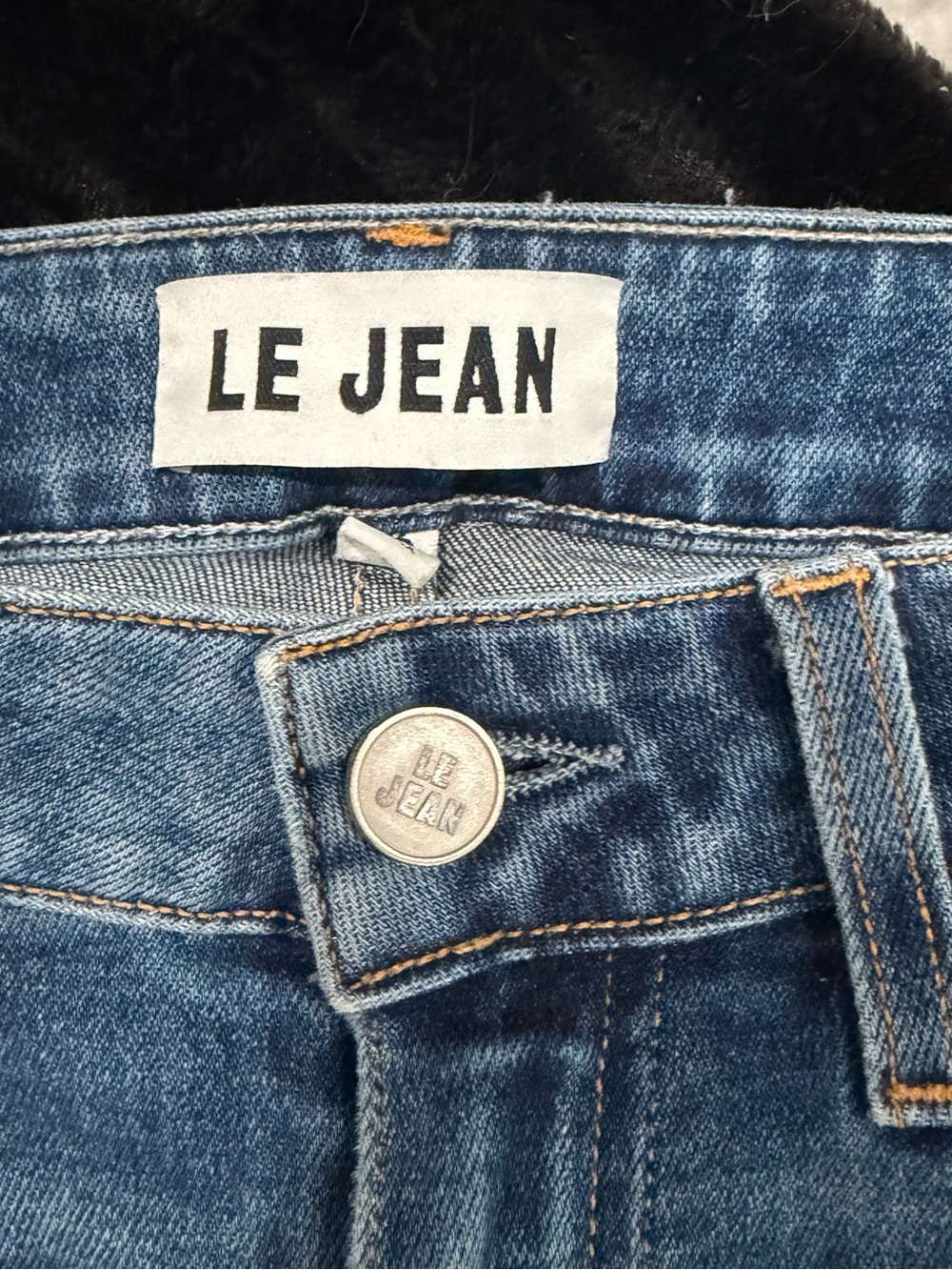 LE JEAN Women's Blue Cropped Ankle Jeans - Classic Mid-Rise